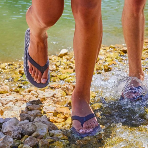 HARI MARI Memory Foam Flip Flops - Picture 4 of 8